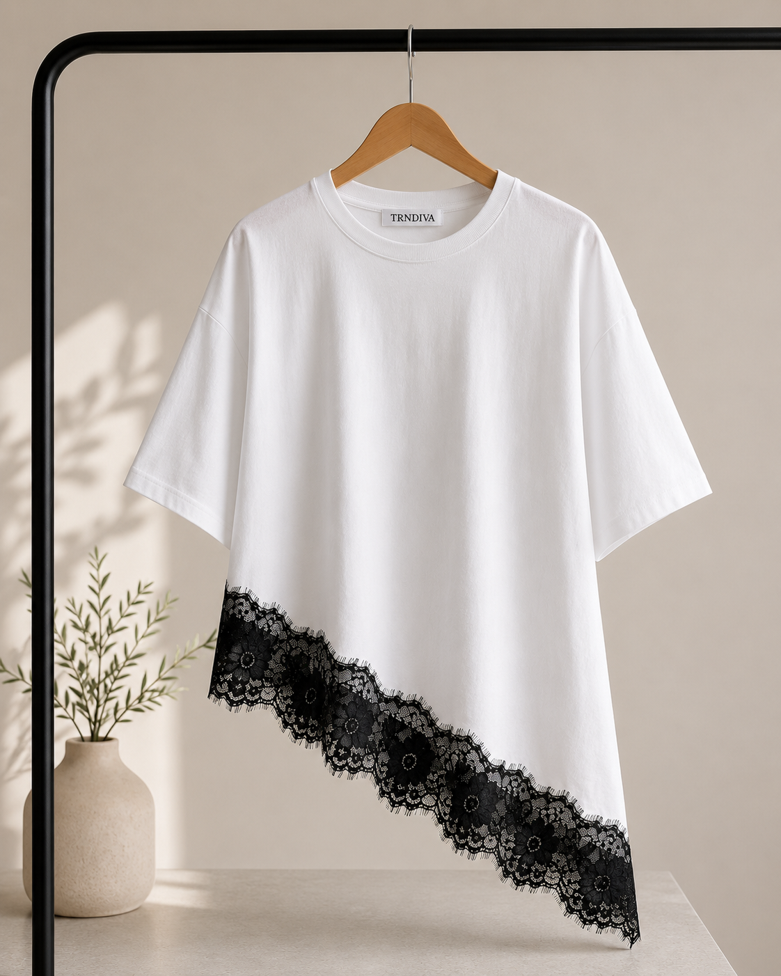 White T-shirt - Image 3